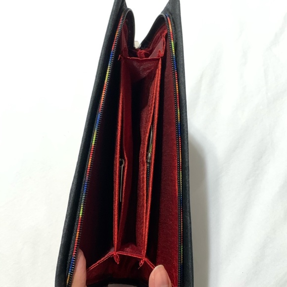 Black and Multicolor Embroidered Flower Clutch - Picture 5 of 8